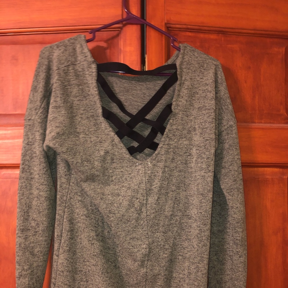 Criss cross back detailed top